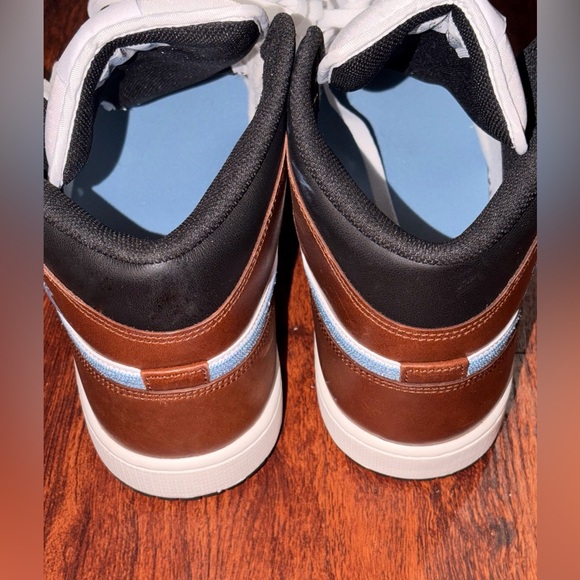 Jordan 1 size 13 - Picture 10 of 16